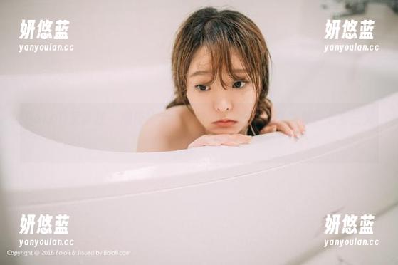 BoLoli菠萝社 - 柳侑绮Sevenbaby的无圣光写真：七宝三文鱼过火的轻松一刻