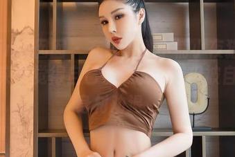 Feilin嗲囡囡 – 在线看梦小楠小夜猫穿和服，突然觉得自己也想试试，但被自己的身材劝退。