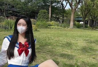 微密圈 – July芝岚：当你的秘书突然转行，原图明亮得让人心花怒放！
