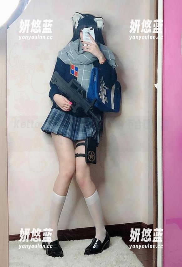 Kettoe Kettoe的礼服写真更新,合不合理?裙摆和妆容的“斗争”。