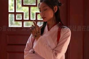 MiiTao蜜桃社 – 沐子熙V，这写真的油亮让我在想什么？