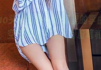 TouTiao头条女神 – 教室里的李由美，高清静谧，空气中似乎还留有粉笔和窗外的风。