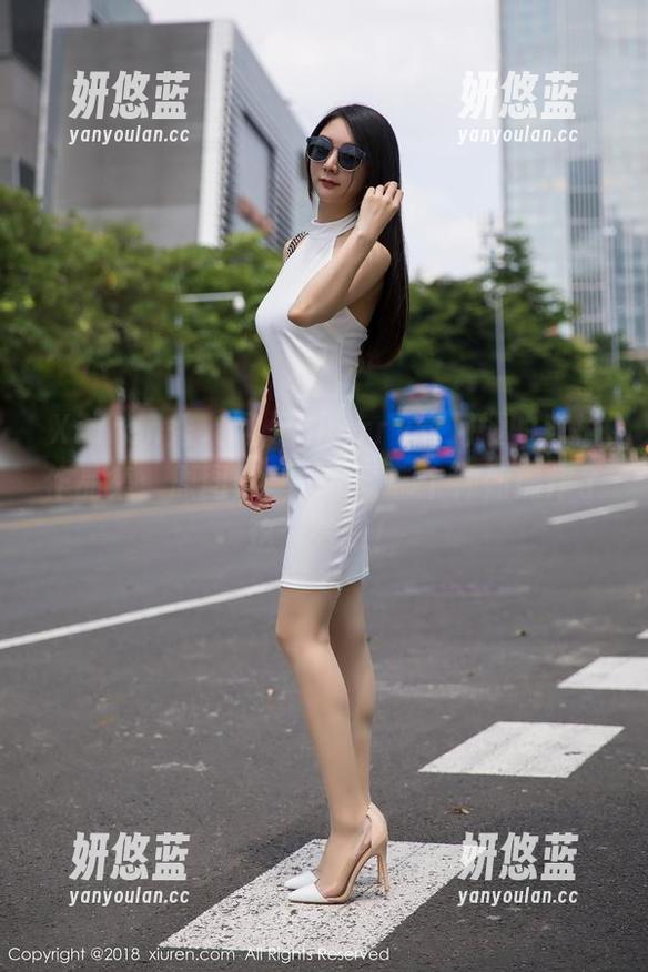 Xiuren秀人网 - Cherry绯月樱的自拍作品集：原图分享，猜猜哪个神仙操作了这个效果！