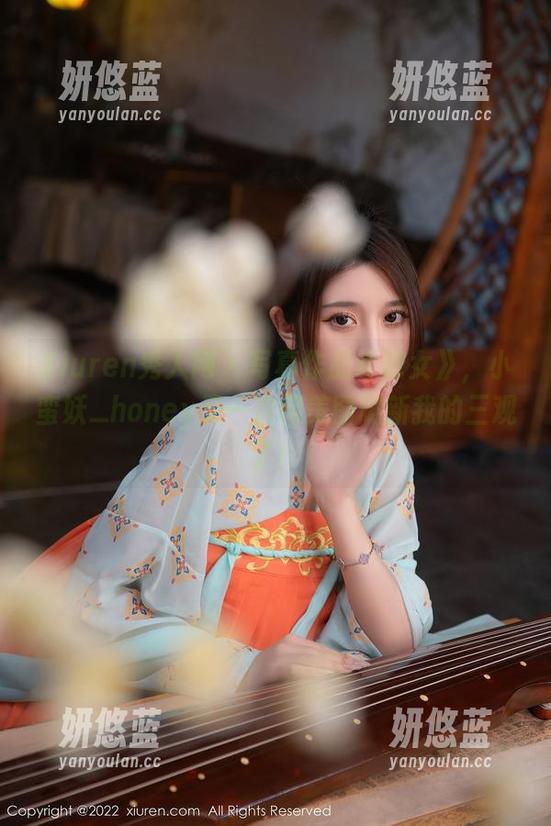 Xiuren秀人网 - 写真作品《修女》，小蛮妖_honey又一次用美图刷新我的三观了！