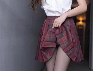 Xiuren秀人网 – 《办公室喧嚣下的悠悠YOYO美图合集》，看她怎么对抗无聊！