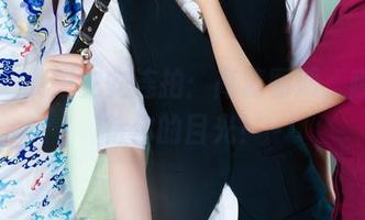 丽柜 – 女王安安连拍：高清图册，随时等待你的目光！