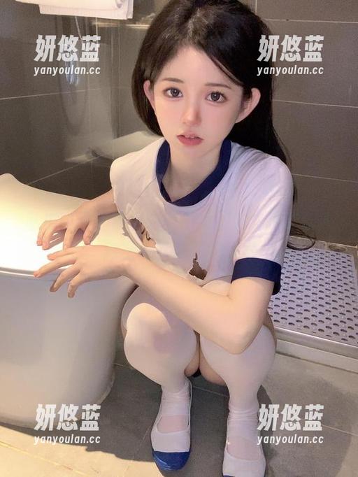 倦倦喵 私拍时间!倦倦喵的巫女图包,真能让人忽视一下真正的法术