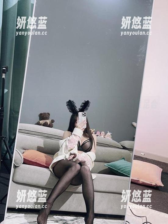 微密圈 - 光影下的兔宝妮to，私房裸足合集好像有些让人心痒。