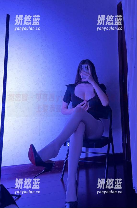 微密圈 - 可可西yyy的皮衣私房图包，穿上要承受多大的风啊！