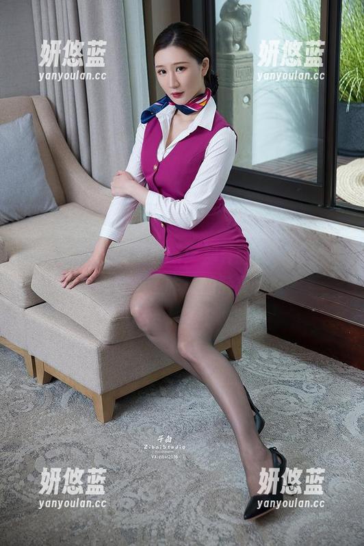 头条女神 - 筱溪更新：那件睡衣，真让人想打翻了昨天的晚餐。