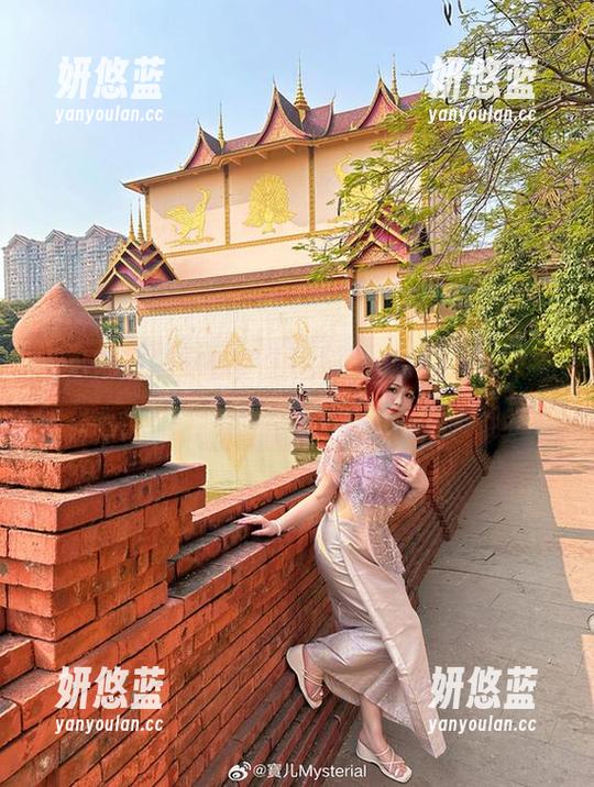 宝儿mysterial 图片分享时间到!宝儿mysterial带来黑白的另一番风味!