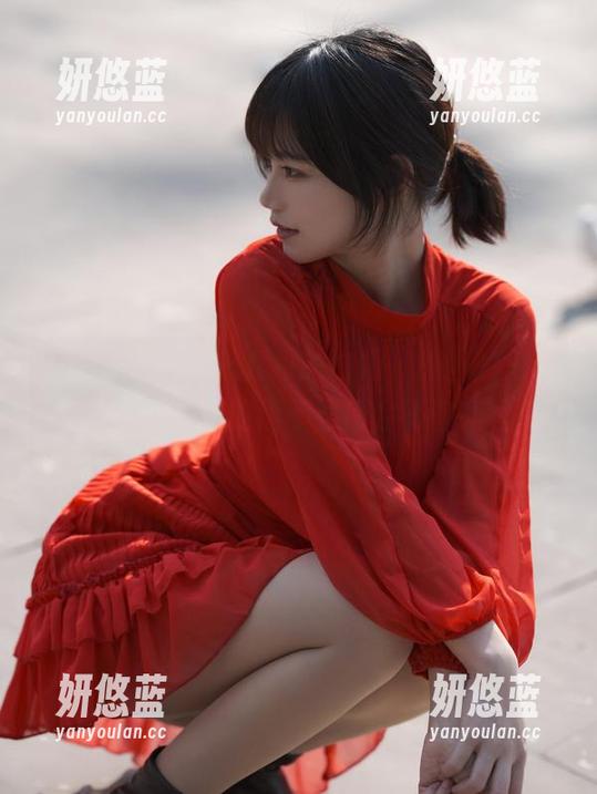 小仓千代w 一眼见到小仓千代w的白裙,原图的角度真给力,下载的话不要问会不会爱上。