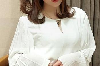 用灰丝cos出的小女巫露娜，比想象中要‘大胆’？！