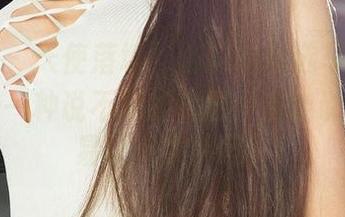 尤果网 – 天使落地，娜露的精选写真，特色就是一种说不尽的优雅…我能说这很容易让人失神吗？