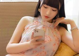 尤蜜荟 – 运动图集：Lingyu在挥汗如雨的时候，我也只敢在旁边喘气。