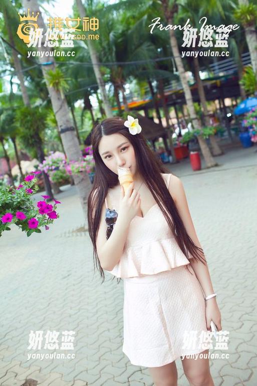 推女神 - 施忆佳黑丝在线的那一刻，美图的选择变得艰难又有趣！