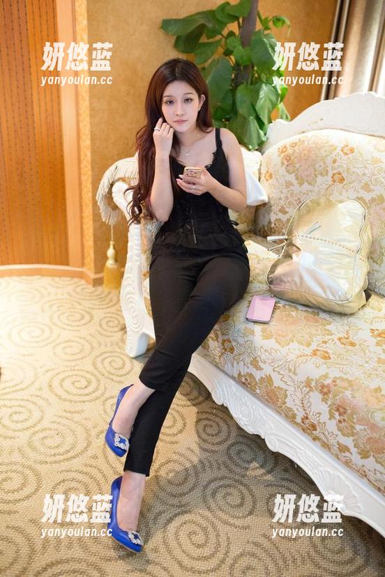 推女郎 - 图包中的棉袜，赵惟依似乎对袜子的选择很有品位
