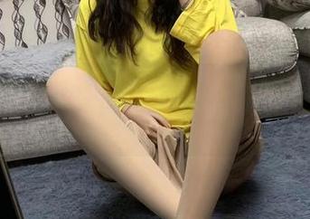 微密圈 – 提袜少女的福利图集：女友到底藏了多少小精彩？