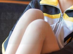 日奈娇最新发布，原图油亮得我一时间都有些眩晕，生怕再瞄一眼就错失了一劳永逸的好运。