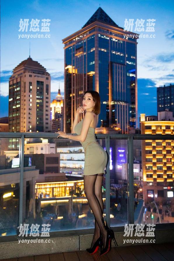 果儿Victoria 微密圈 - 果儿Victoria的原图,不说其它,单说灰丝,这话题就不淡了。