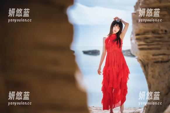 桜桃喵的居家写真，犹如一杯加了冰淇淋的咖啡——清新又意外。