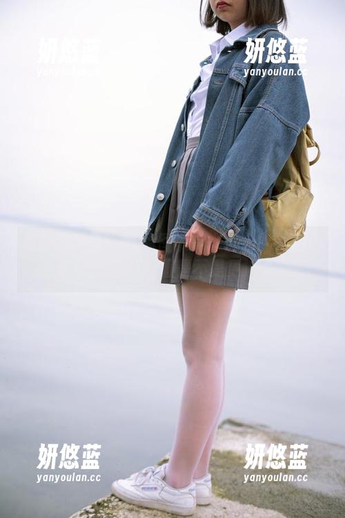 森萝财团 - 一幅原图搞定：匿名的美少女，穿上白丝JK制服是不是更迷人呢？