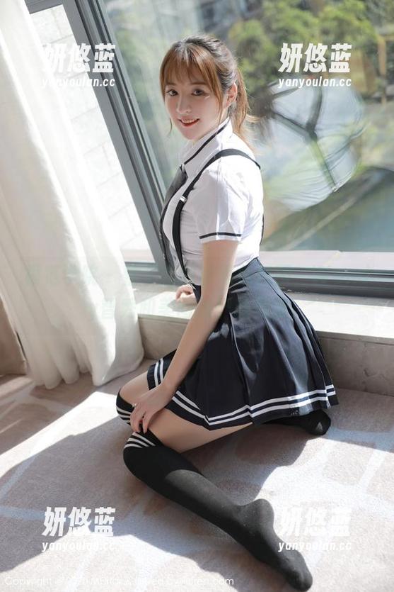 模范学院-Wendy智秀 模范学院 - 整个空间被黑色包围,Wendy智秀和美图越俨越免费!