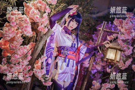 七草荠女仆原图：樱岛嗷一现实中对超萌女仆的真正考验。