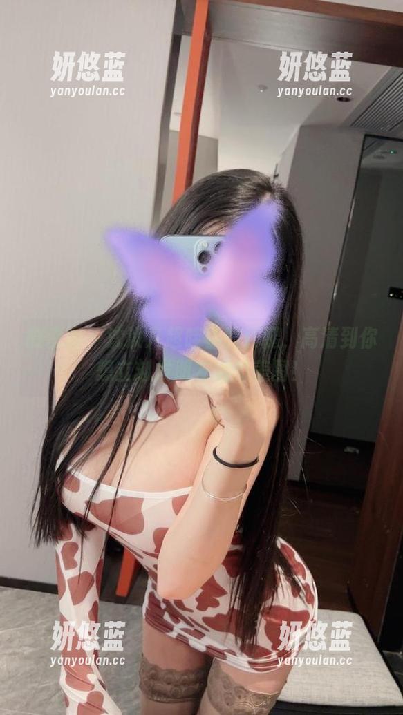 微密圈 - 沈汝凡超哇塞的长腿，高清到你想立刻发朋友圈的美图！