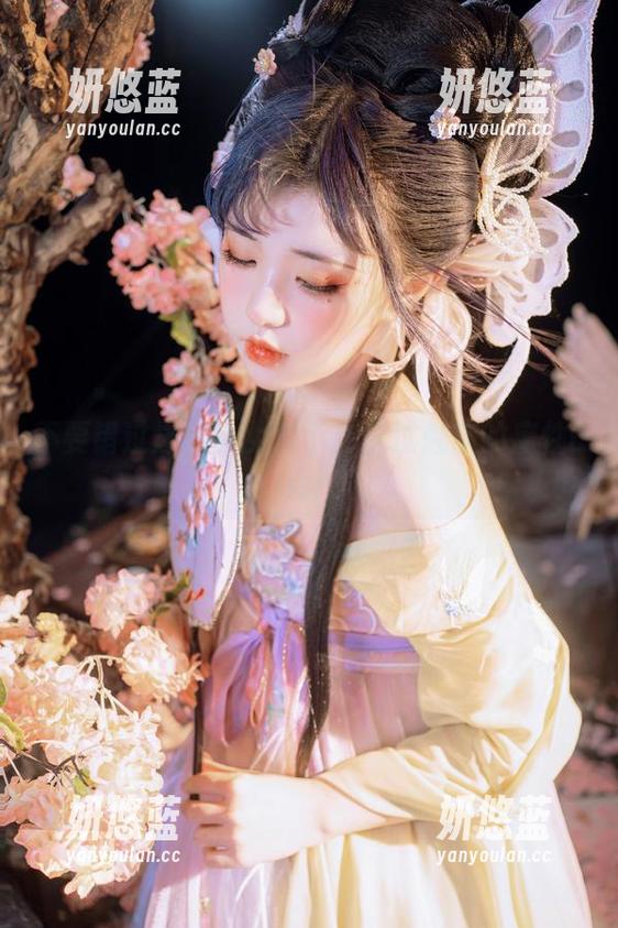 爆机少女喵小吉 不要错过爆机少女喵小吉透过魅魔的魔性cos!