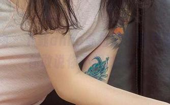 爱尤物 – 下载anna苏拉的校服写真集，你敢说你不想试试？