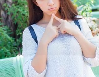 爱蜜社 – 刘奕宁Lynn的免费婚纱图册——你想不想翻翻这古灵精怪的搭配？