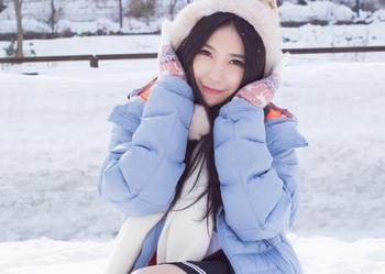 爱蜜社 – 照片里的萌白酱，花嫁的气质也是杠杠的，连我都想要试试婚纱了！