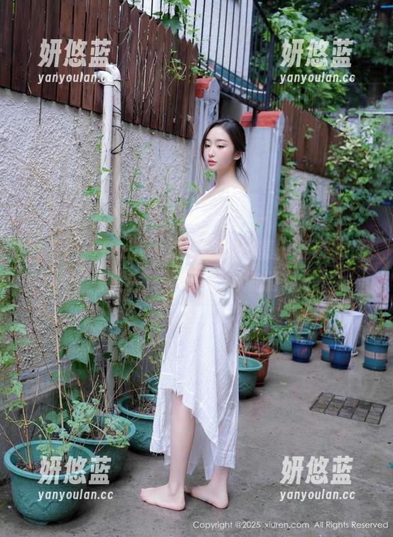 秀人网 - Candy糖糖修女图集：复杂的情感在每一页里悄悄流淌。