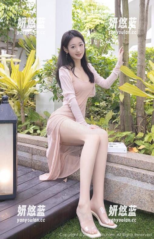 秀人网 - 福利没话说，原图中的nancy小姿裸足让我不自觉停下了眼球。