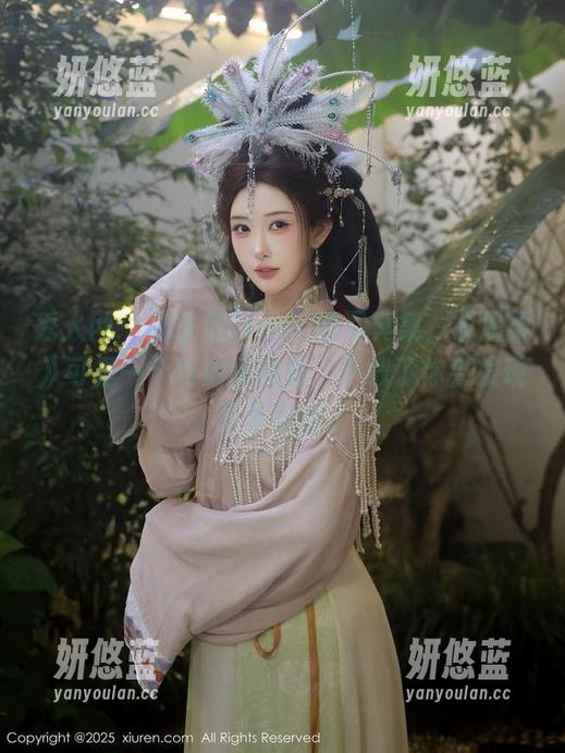 秀人网-林子欣freya 秀人网 - 林子欣freya的写真集,《温柔》可是一个巧妙的假象,下载了你会发现更多层次。