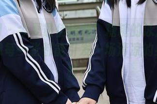 秀人网 – 今夏最佳福利！糖糖的泳池写真，好像每一张都能引发一场清凉的身心旅程！