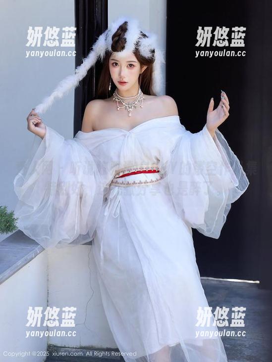 秀人网 - 听说陈雅漫VICKY的镂空作品集特别好，这几张分享也是醉了。