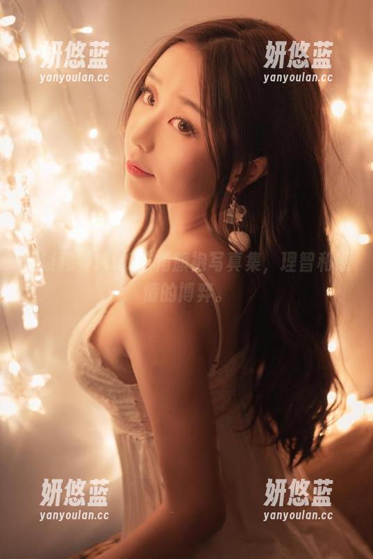 解锁穆零Mu0羊角旗袍写真集，理智和感情的博弈。