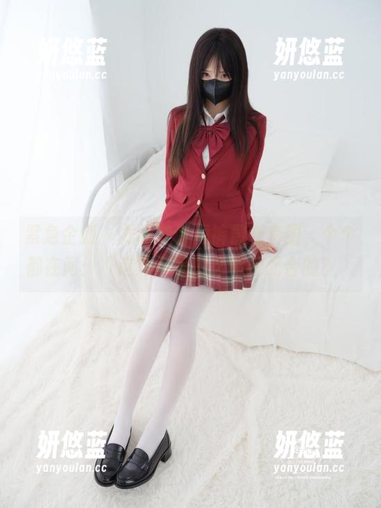 紧急企划 - 龙崎聆音短裤最新套图，个个都在问：“这短裤是怎么和她配合的？”