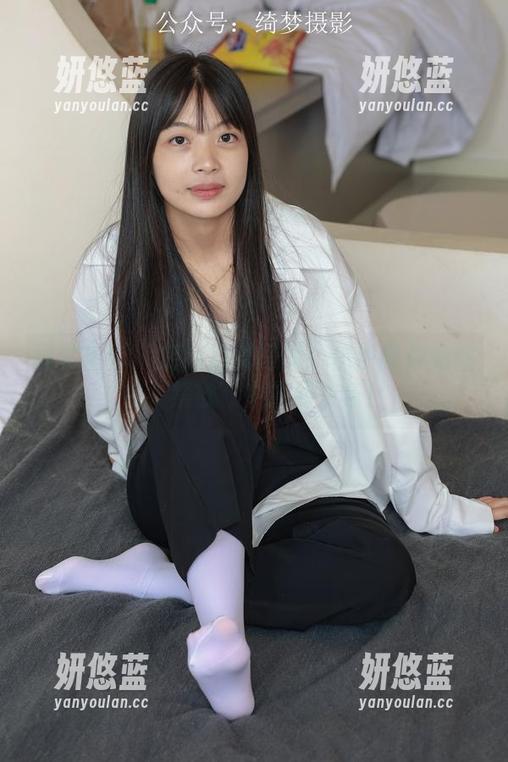 绮梦摄影-伊伊 绮梦摄影 - 定制修女写真:伊伊教你如何在‘禁欲’中找到快乐!