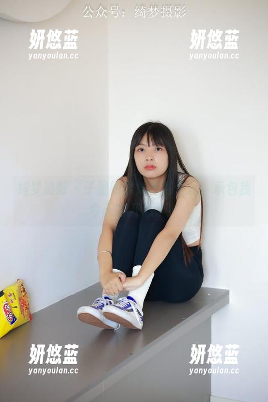 绮梦摄影 - 子涵的学妹福利作品，承包我今天的开心了！