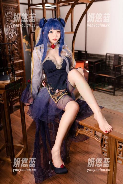 花铃Hana 超级高清,花铃Hana身穿蕾姆居家服,照片自带温暖滤镜!