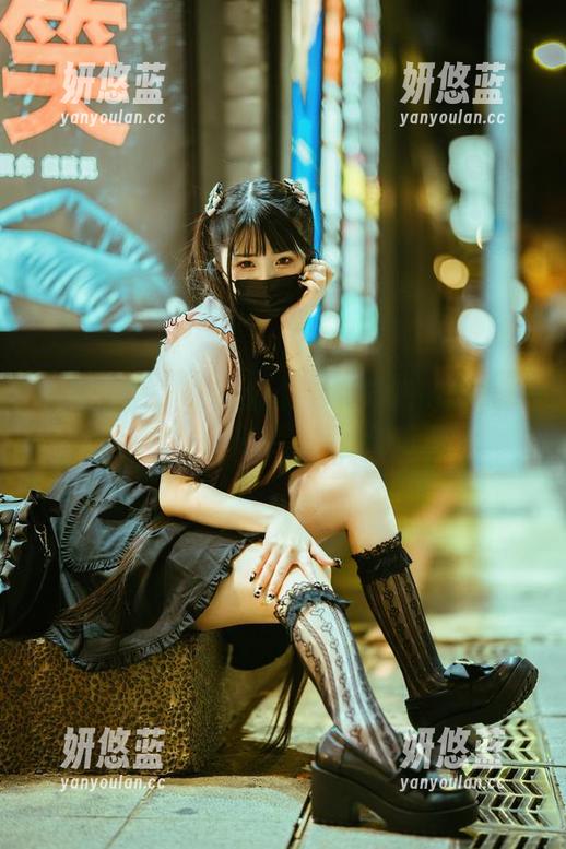 落落Raku 在线目睹落落Raku的猫猫动漫制服写真,这感觉像在走入全新的维度!