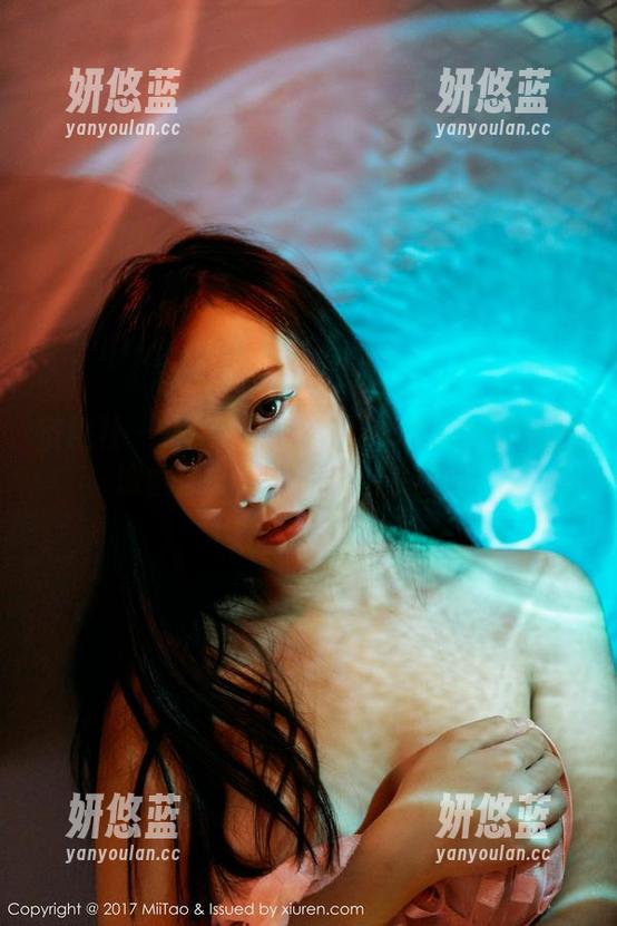 蜜桃社 - 一组运动写真：木楠Nan和她的瑜伽垫，比赛谁更扭来扭去？