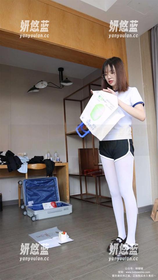 袜啵啵 - 在私房环境中，甜甜圈穿上礼服，无意中造就的原图好戏，难道不能爱？