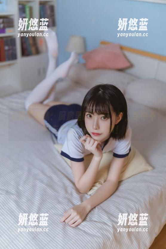 许岚LAN 最新写真集:厨房里的许岚LAN,手中不仅有菜刀,还有故事!