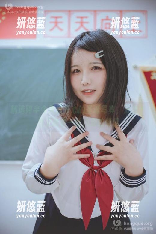 阿半今天很开心 精选阿半今天很开心的圣诞写真,五光十色又透着一丝淡淡的情愫