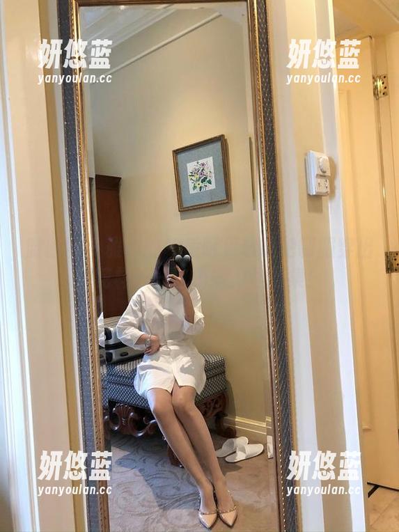 微密圈 - 雅雅的气质呀果然能把制服穿出新花样——这是她的作品集！