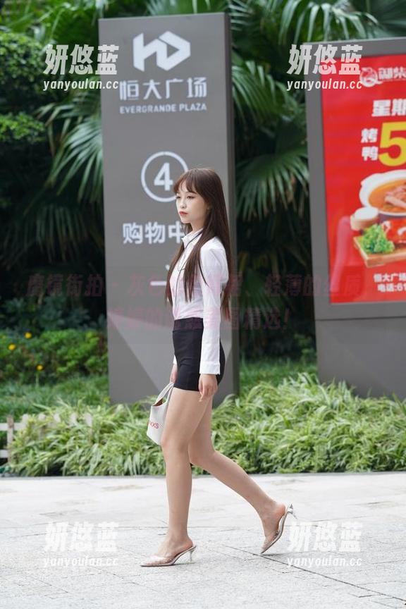 魔镜街拍-婷婷 魔镜街拍 - 灰色的包臀裙、轻薄的丝质,婷婷的诱惑美图精选!